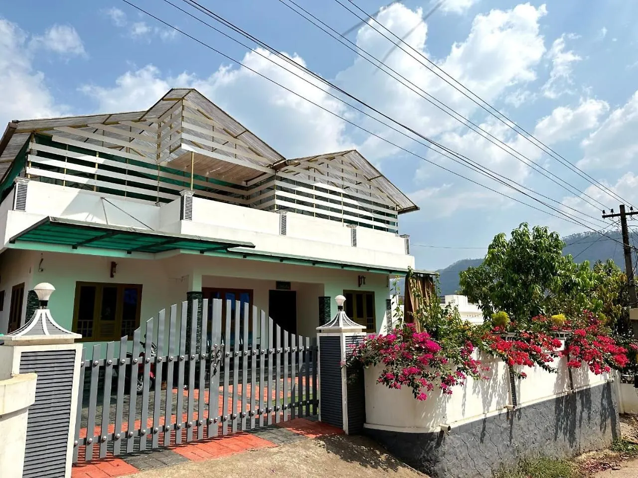 4 Bhk Homestay Anaviratty Holiday home